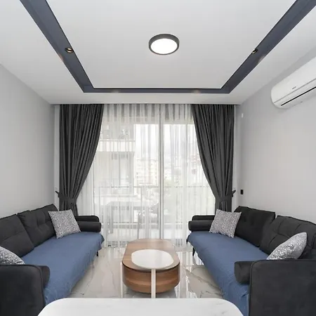 Square Light Residence, With Pool In The Location Of Appartamento Alanya