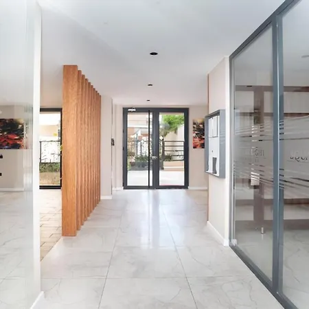 Appartamento Square Light Residence, With Pool In The Location Of