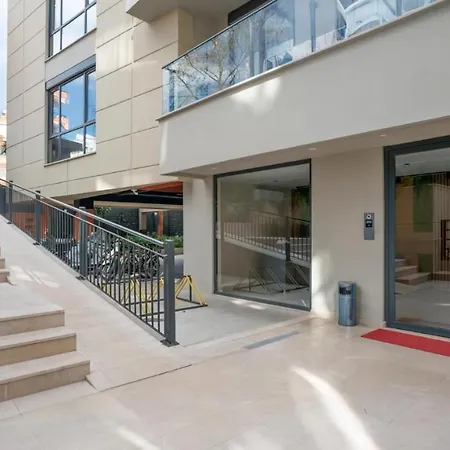 Square Light Residence, With Pool In The Location Of Appartamento *